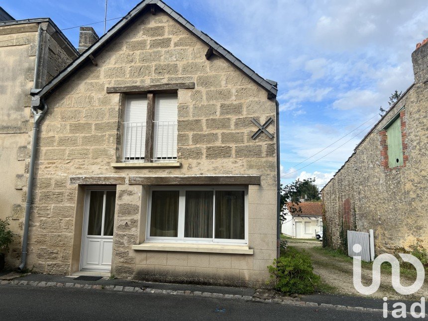 Village house 8 rooms of 152 m² in Lys-Haut-Layon (49540)