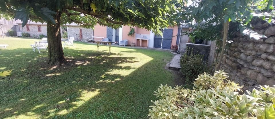 Maison 8 pièces de 333 m² à Laloubère (65310)