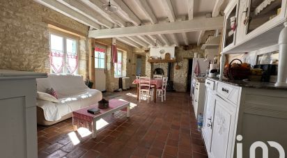 House 3 rooms of 90 m² in La Champenoise (36100)