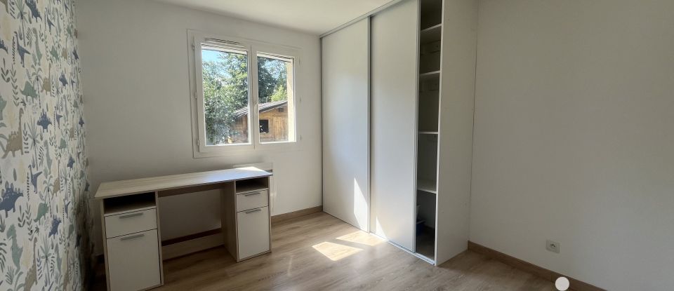 Maison 5 pièces de 128 m² à Boisset-Saint-Priest (42560)