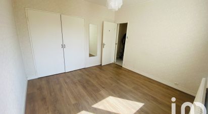 Apartment 3 rooms of 65 m² in Saint-Benoît (86280)