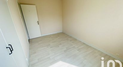 Apartment 3 rooms of 65 m² in Saint-Benoît (86280)