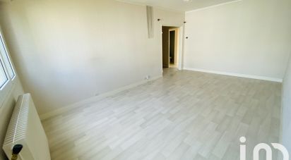 Apartment 3 rooms of 65 m² in Saint-Benoît (86280)