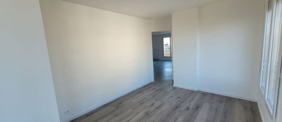 Appartement 3 pièces de 60 m² à Corbeil-Essonnes (91100)