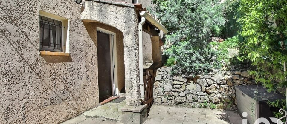 Traditional house 5 rooms of 110 m² in Toulon (83200)