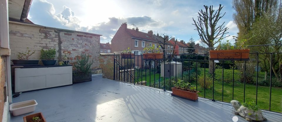 Maison traditionnelle 5 pièces de 90 m² à La Chapelle-d'Armentières (59930)