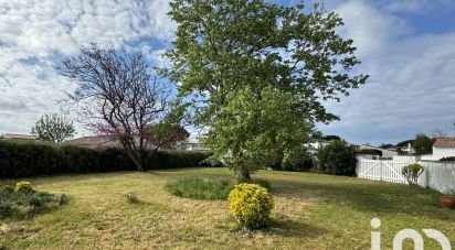 Traditional house 7 rooms of 150 m² in Ars-en-Ré (17590)