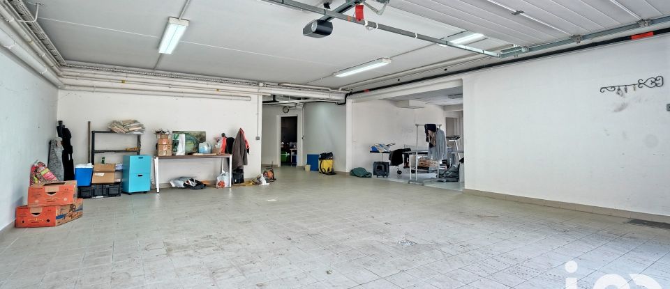 Demeure 12 pièces de 462 m² à Trilport (77470)