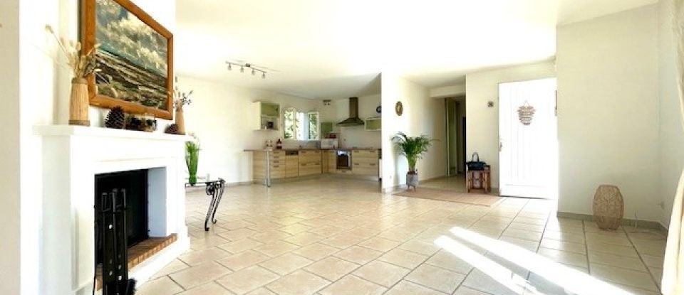 Traditional house 5 rooms of 140 m² in Breuillet (17920)