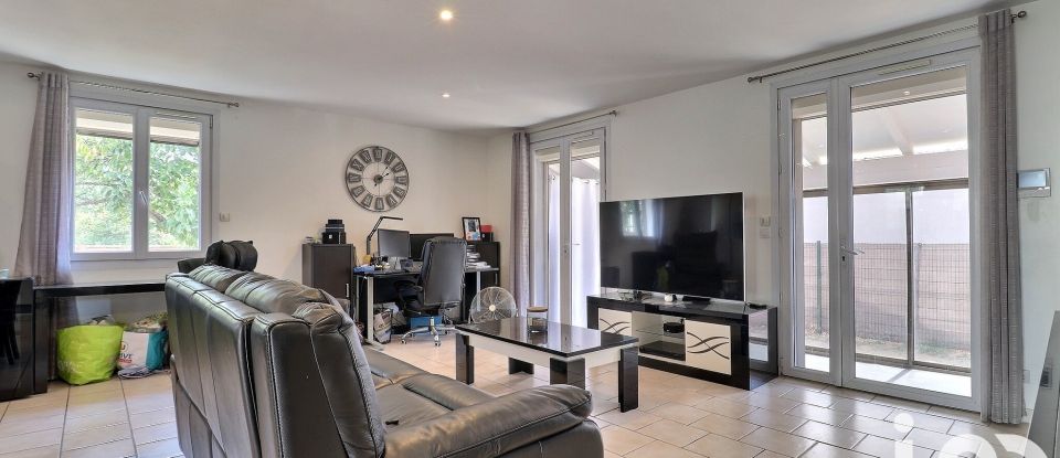 Maison 5 pièces de 150 m² à Nans-les-Pins (83860)