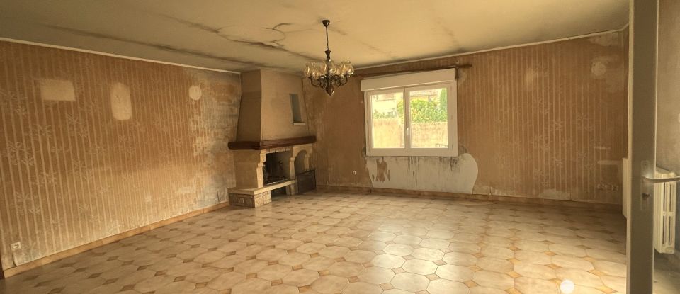 Maison de village 4 pièces de 87 m² à Saint-Quentin-la-Poterie (30700)