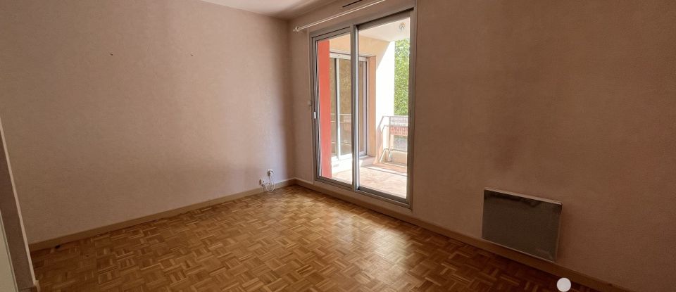 Appartement 4 pièces de 73 m² à Pont-Saint-Esprit (30130)