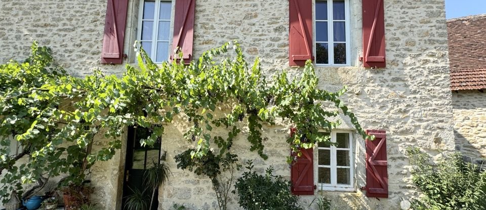 Maison traditionnelle 3 pièces de 240 m² à Cœur de Causse (46240)