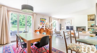 Maison 6 pièces de 126 m² à Verrières-le-Buisson (91370)