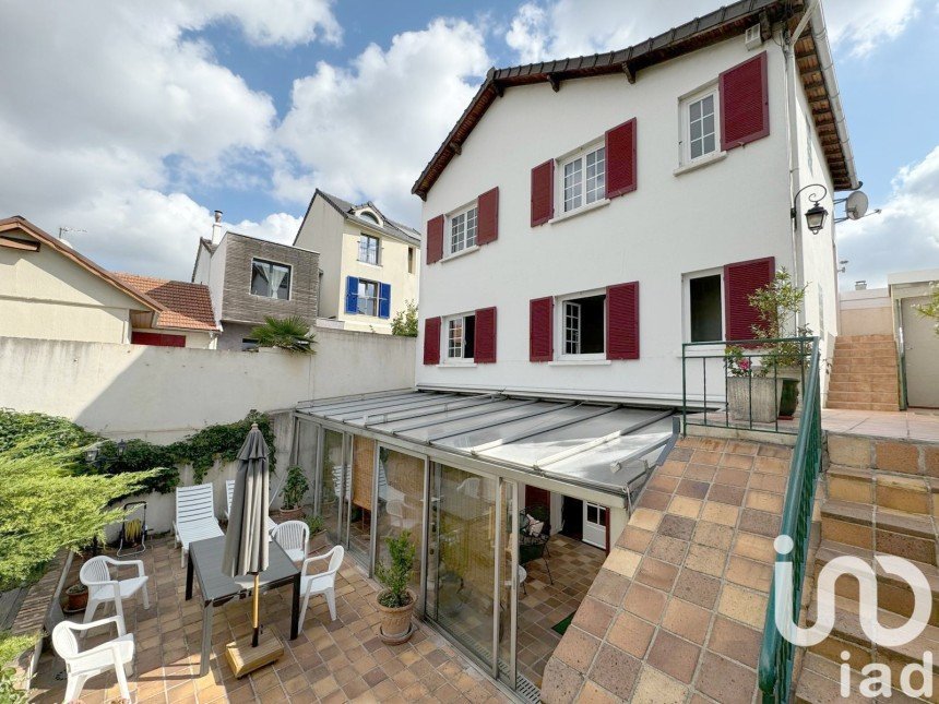 Traditional house 8 rooms of 180 m² in Colombes (92700)