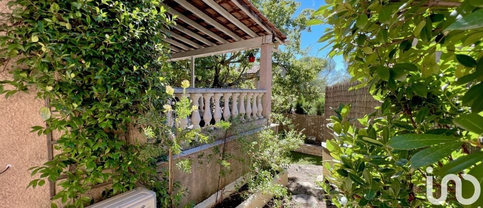 Traditional house 6 rooms of 121 m² in Fréjus (83600)