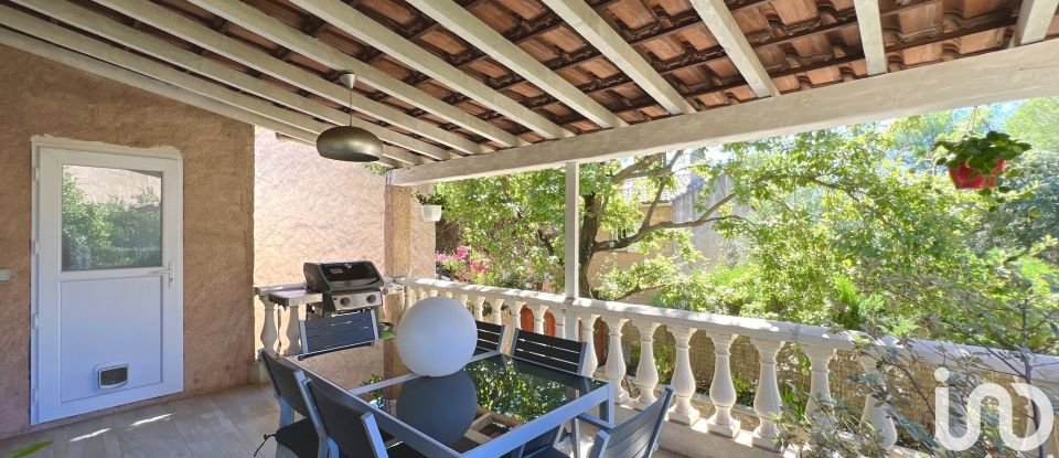 Traditional house 6 rooms of 121 m² in Fréjus (83600)