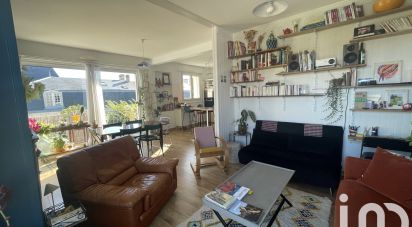 Apartment 3 rooms of 70 m² in La Rochelle (17000)