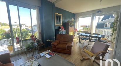 Apartment 3 rooms of 70 m² in La Rochelle (17000)