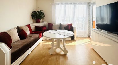 Apartment 3 rooms of 61 m² in Auxerre (89000)