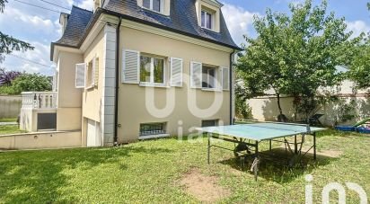 House 7 rooms of 170 m² in Saint-Maur-des-Fossés (94210)