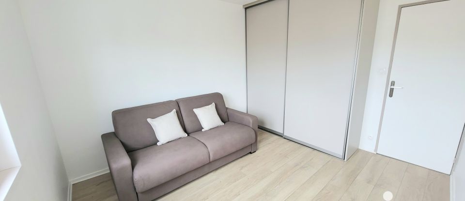 Appartement 3 pièces de 81 m² à Saint-Étienne (42000)