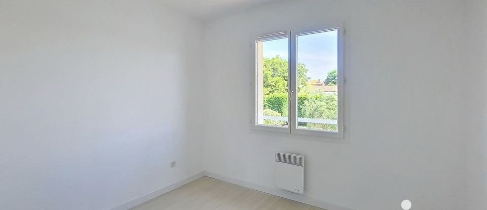 House 7 rooms of 121 m² in Saint-Froult (17780)