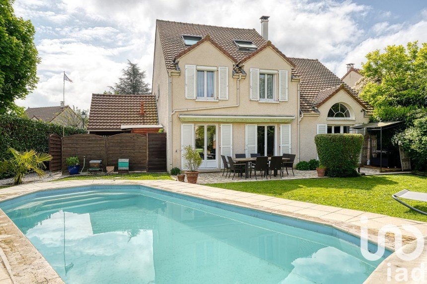 Pavilion 8 rooms of 195 m² in Baillet-en-France (95560)