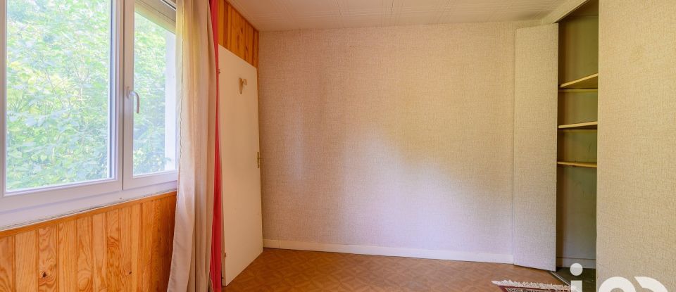 Pavillon 5 pièces de 90 m² à Raucourt-et-Flaba (08450)