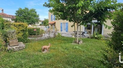 House 6 rooms of 140 m² in Le Gué-d'Alleré (17540)