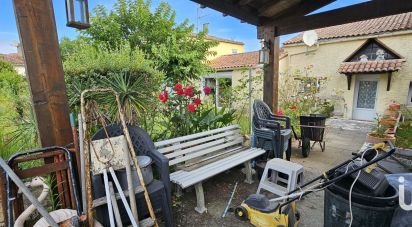 House 6 rooms of 140 m² in Le Gué-d'Alleré (17540)