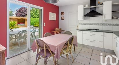 Maison traditionnelle 7 pièces de 192 m² à Sainte-Luce-sur-Loire (44980)