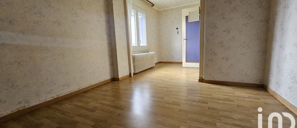 Maison 6 pièces de 116 m² à Lépanges-sur-Vologne (88600)