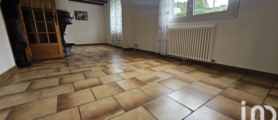 Maison 6 pièces de 116 m² à Lépanges-sur-Vologne (88600)