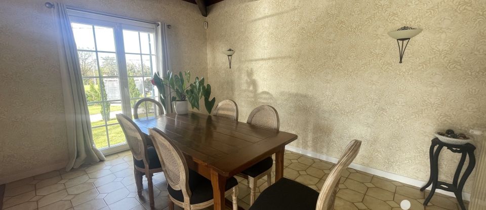 Maison 14 pièces de 245 m² à Bergerac (24100)