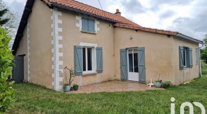 Traditional house 5 rooms of 75 m² in Queaux (86150)