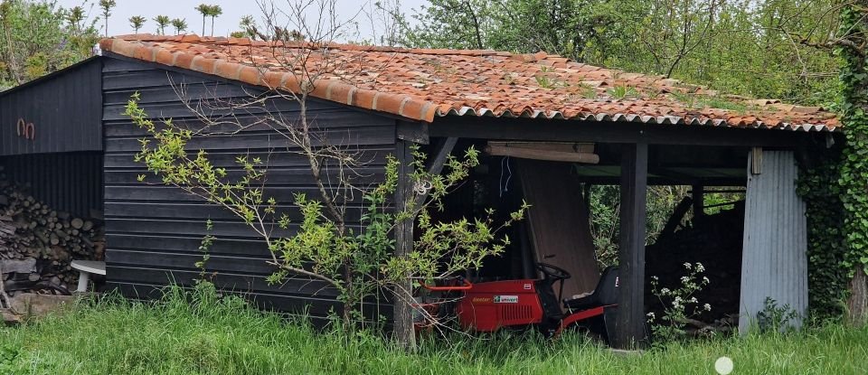 Maison traditionnelle 5 pièces de 75 m² à Queaux (86150)