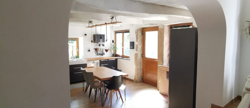 Maison 7 pièces de 180 m² à Saint-Martin-de-Bavel (01510)