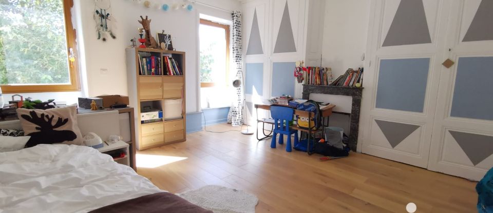 Maison 7 pièces de 180 m² à Saint-Martin-de-Bavel (01510)