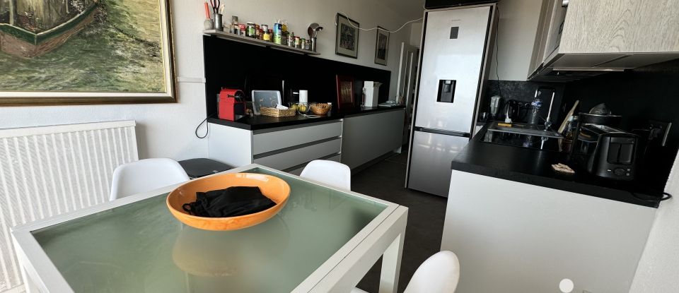 Appartement 2 pièces de 67 m² à Toulon (83000)