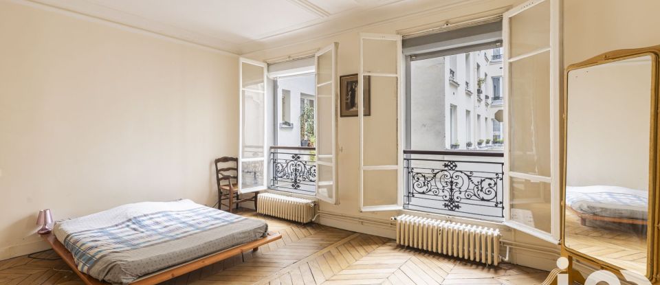 Appartement 3 pièces de 73 m² à Paris (75010)