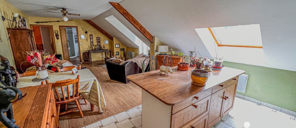 Maison traditionnelle 7 pièces de 175 m² à Bréval (78980)