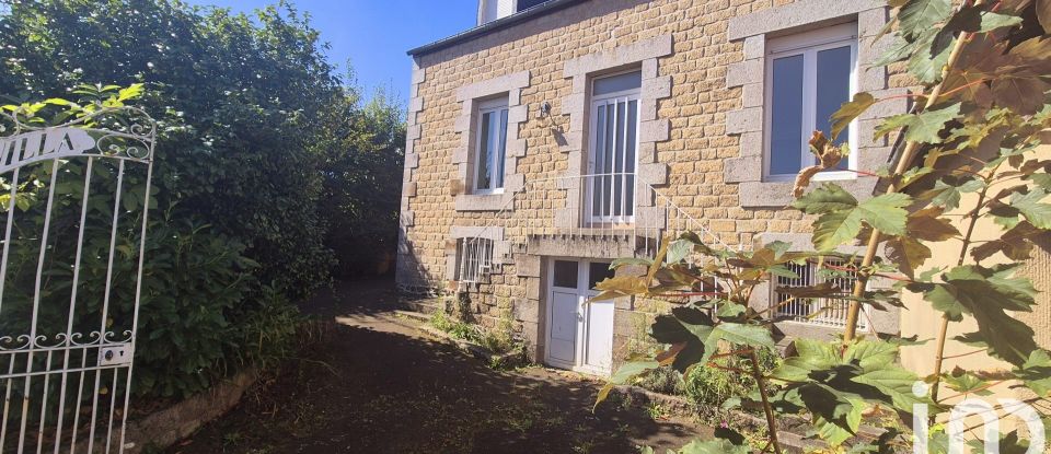 Town house 7 rooms of 135 m² in Fougères (35300)