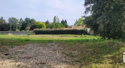 Land of 1,557 m² in Saint-Jouin-de-Marnes (79600)