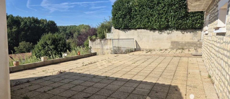 Maison 4 pièces de 82 m² à Saint-Pierre-d'Exideuil (86400)