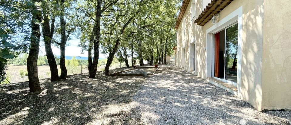 Maison traditionnelle 5 pièces de 140 m² à Seillans (83440)