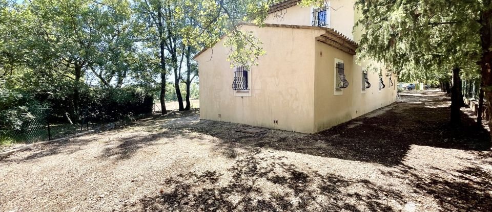 Maison traditionnelle 5 pièces de 140 m² à Seillans (83440)