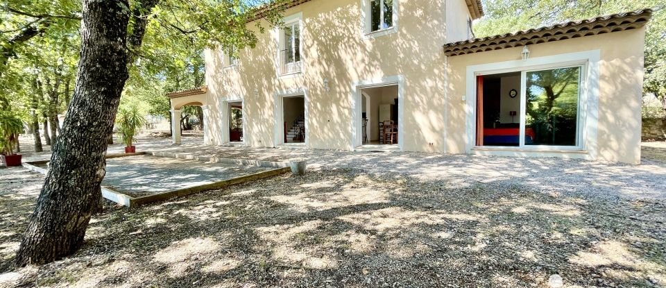 Maison traditionnelle 5 pièces de 140 m² à Seillans (83440)