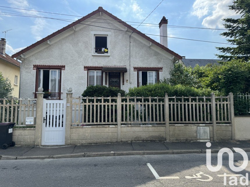 Traditional house 5 rooms of 78 m² in Savigny-sur-Orge (91600)