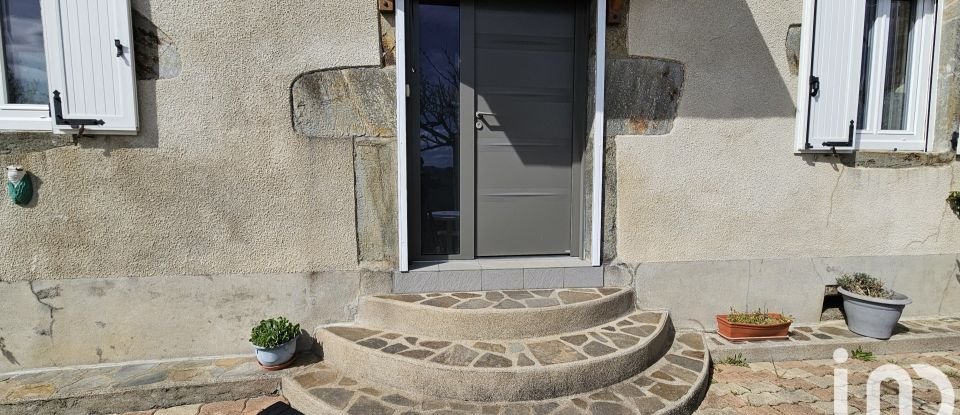 Maison de campagne 5 pièces de 124 m² à Le Fel (12140)